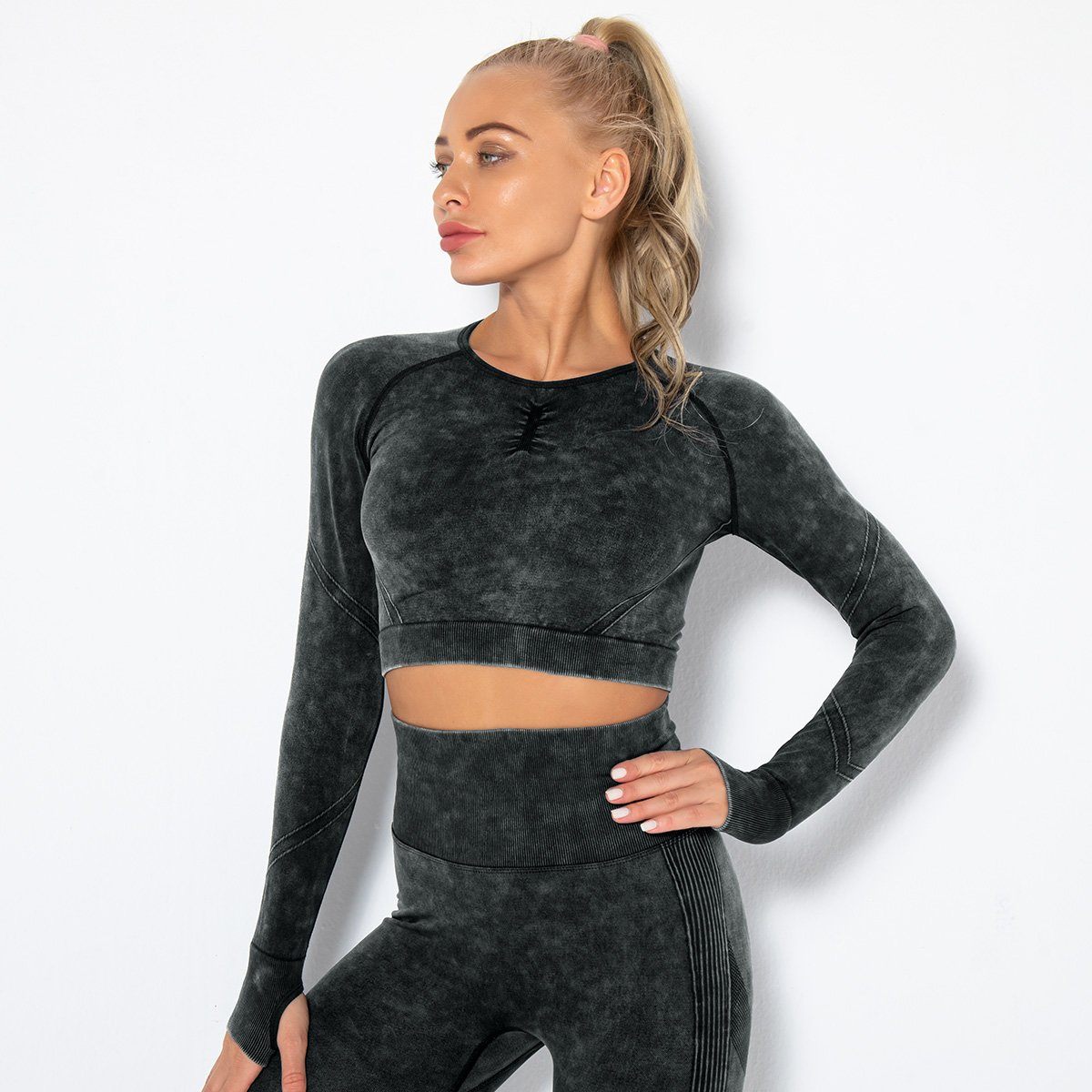 Feather Seamless Top