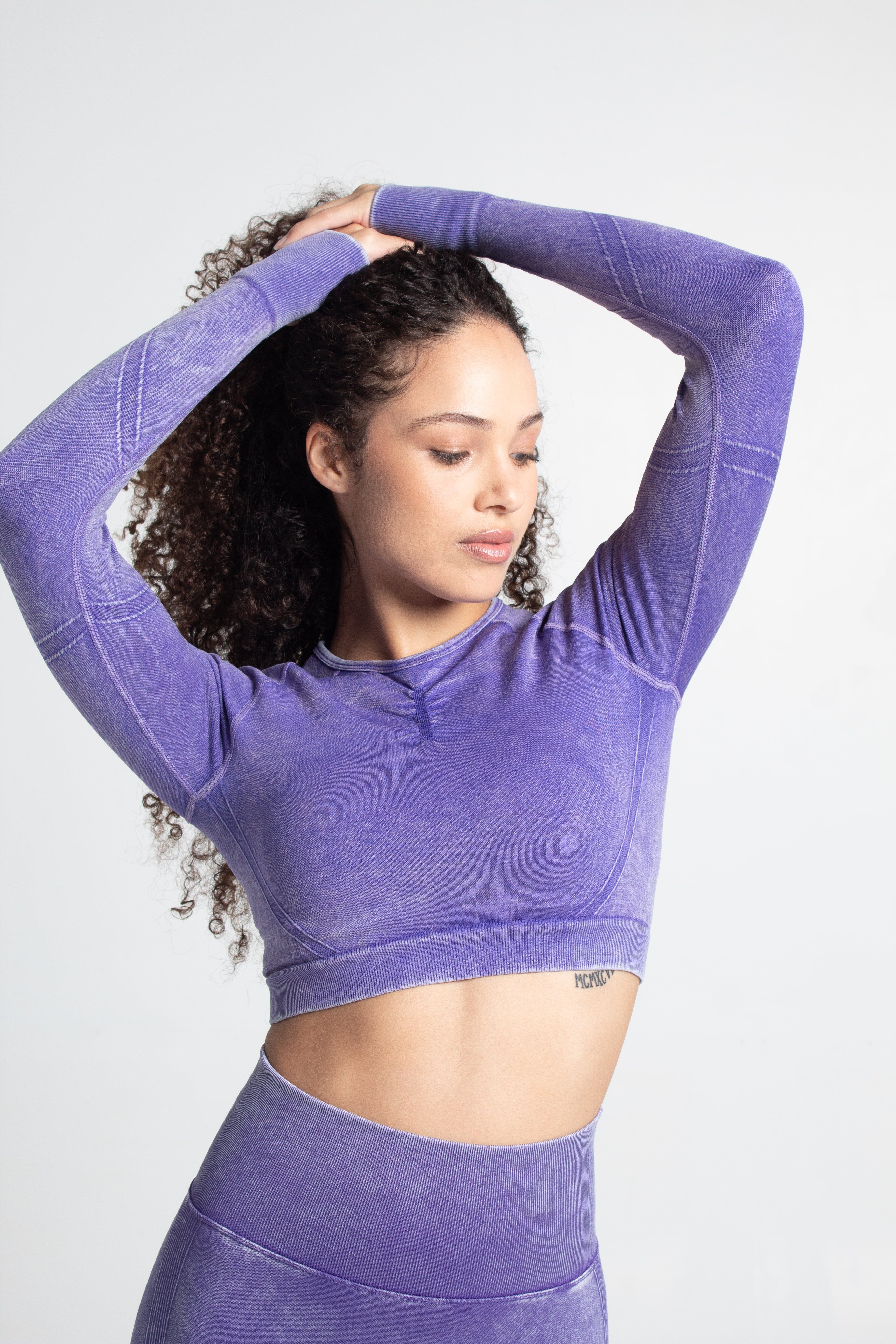 Feather Seamless Top